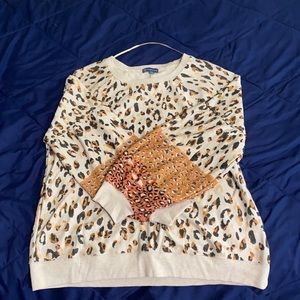 Animal print crew neck sweatshirt